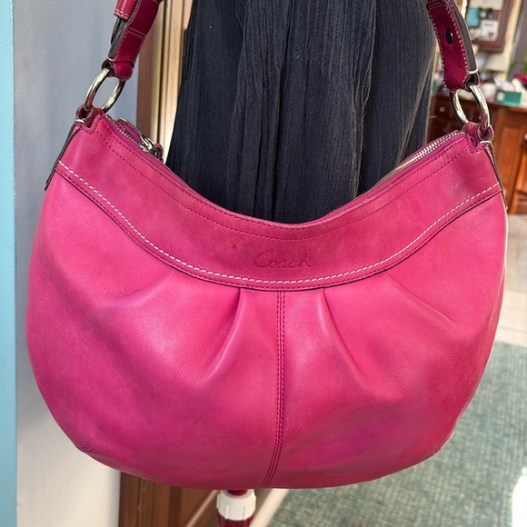 Coach Soho pleated hobo bag shoulder bag Crescent shaped leather pink vintage - Picture 1 of 17
